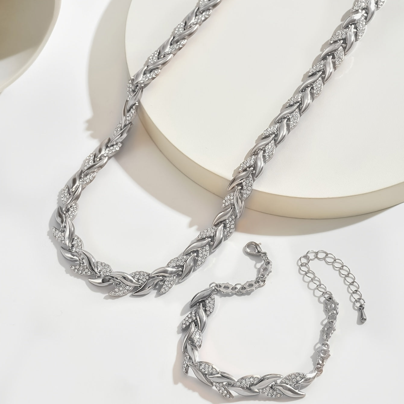 Vivette | Elegant Linked Leaf Necklace Set