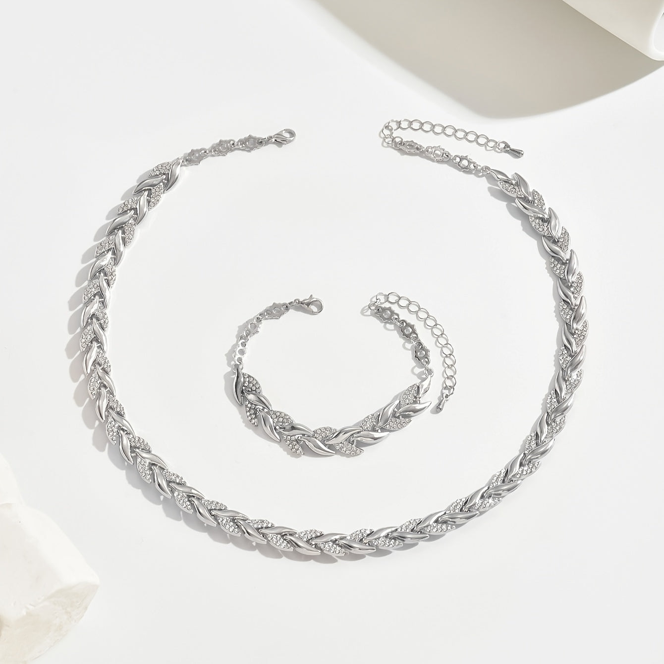 Vivette | Elegant Linked Leaf Necklace Set