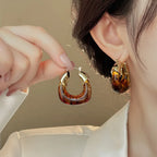 Lilly | Retro U-shaped Geometric Earrings made of Brown Resin for Women