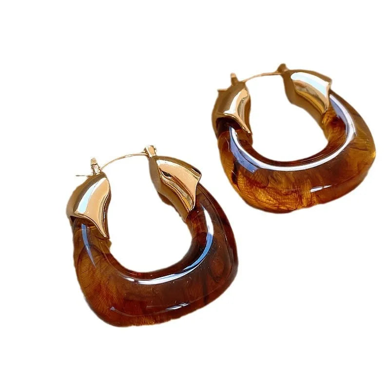 Lilly | Retro U-shaped Geometric Earrings made of Brown Resin for Women