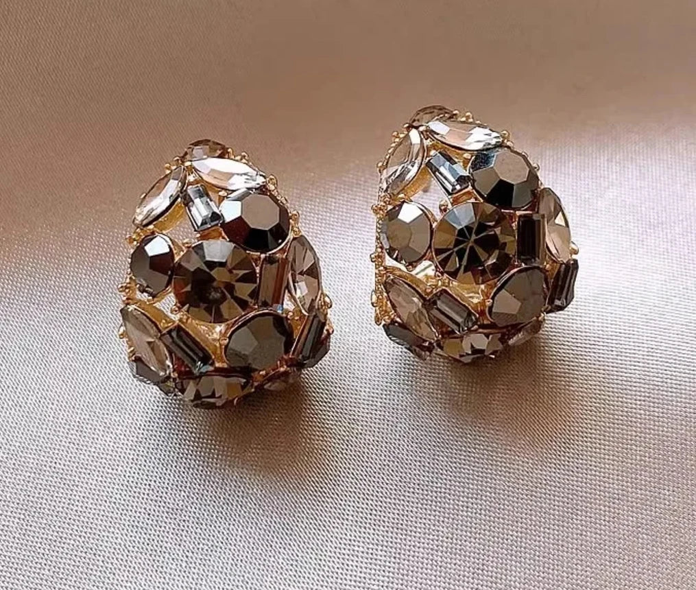 Lilly | Retro U-shaped Geometric Earrings made of Brown Resin for Women