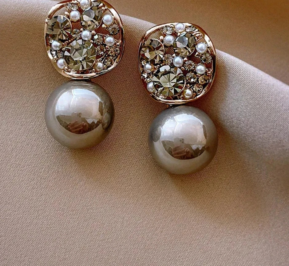 Lilly | Retro U-shaped Geometric Earrings made of Brown Resin for Women