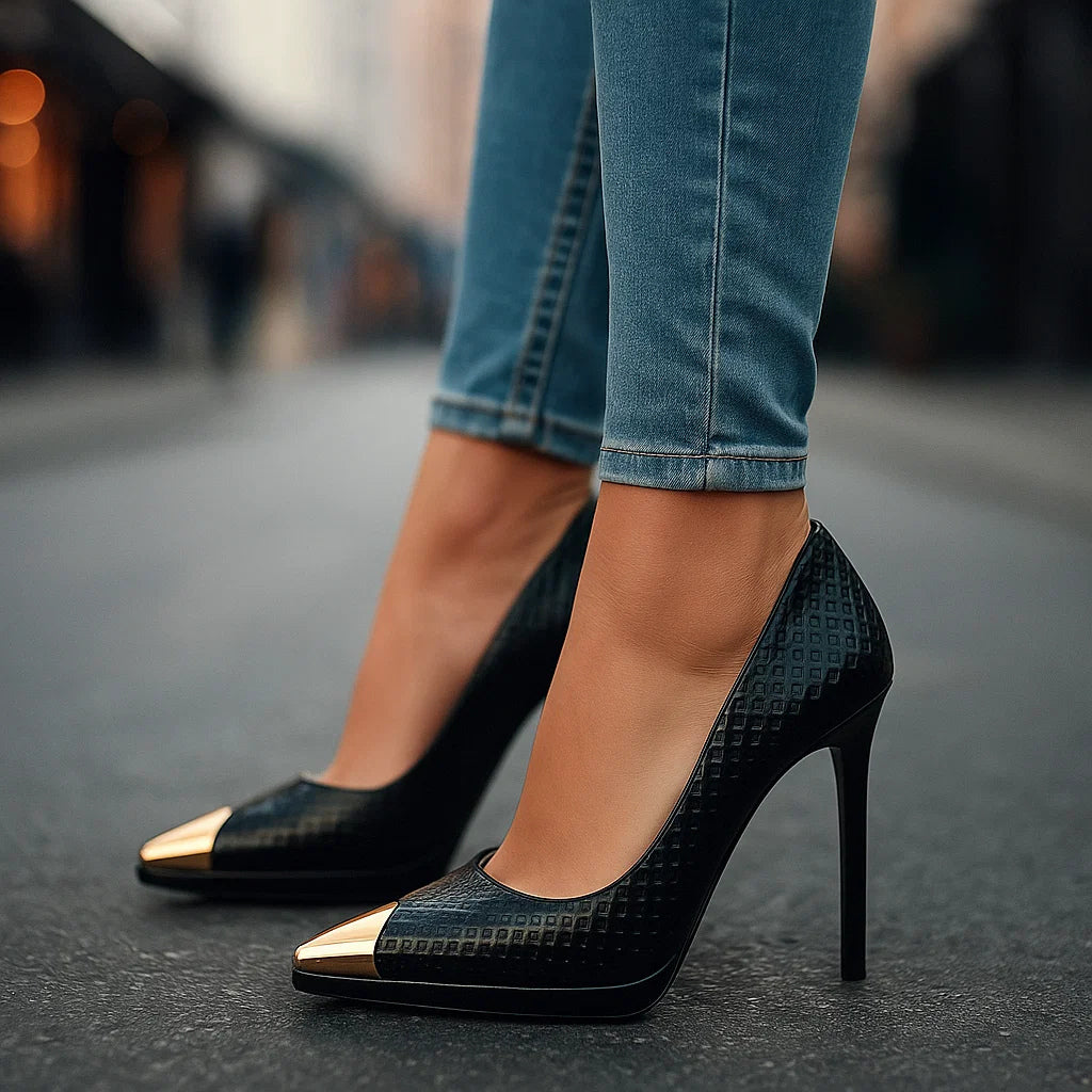 Aveline | POINT HEELS